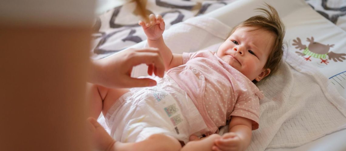 Érythème fessier : tout savoir sur les fesses rouges du nourrisson Érythème fessier : tout savoir sur les fesses rouges du nourrisson