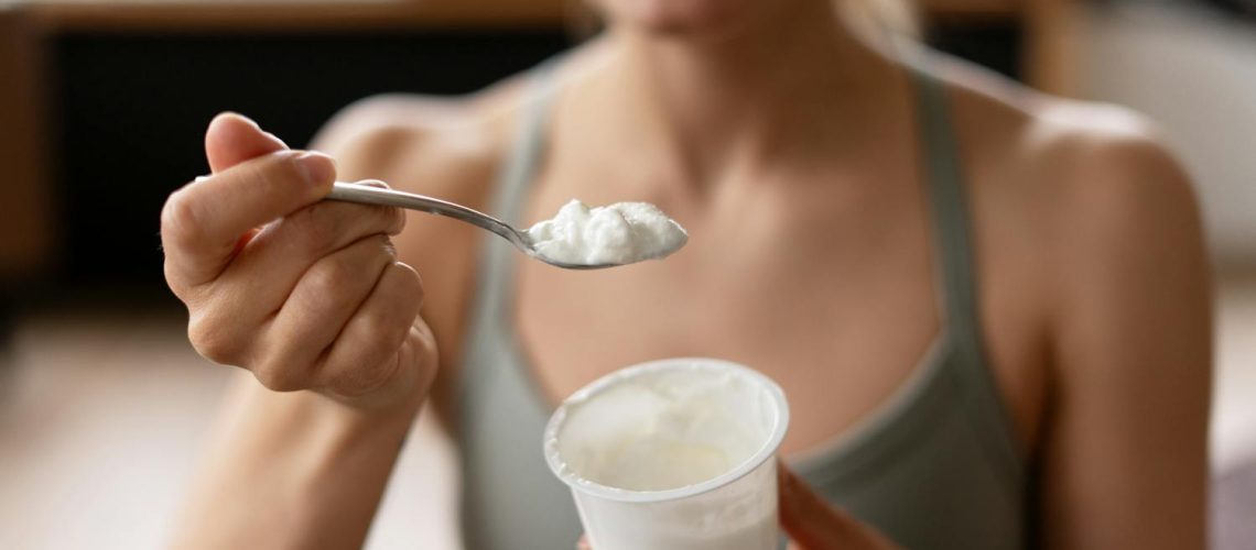 Est-il conseillé de manger des yaourts quand on est constipé ? Est-il conseillé de manger des yaourts quand on est constipé ?